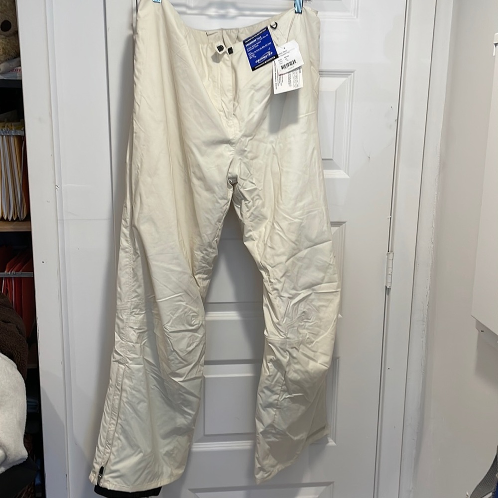 Women’s obermeyer ski pants white size 14
